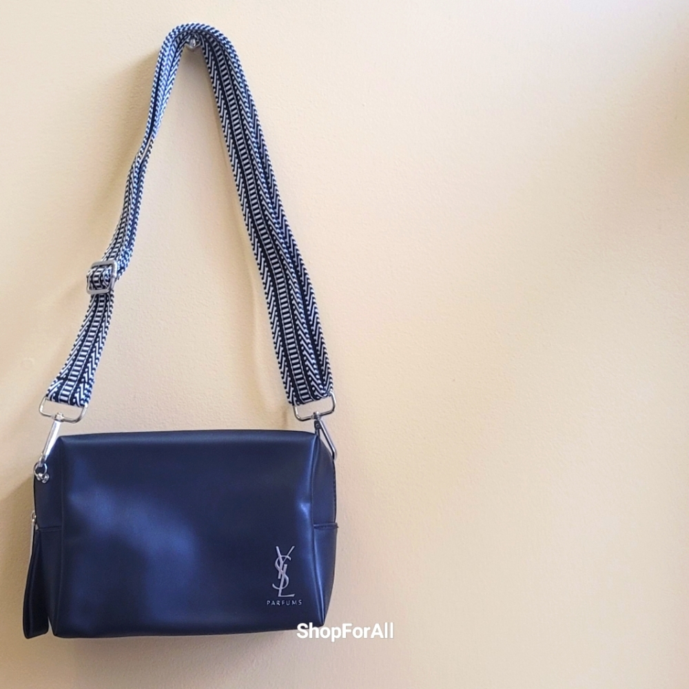 Yves Saint Laurencase convertible in too bag - Picture 14 of 14